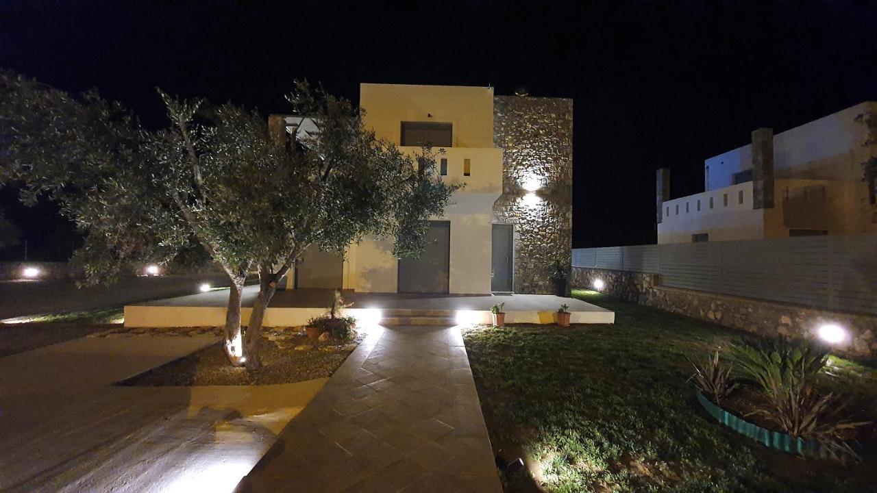 Livis Luxury Villa 키오타리 외부 사진
