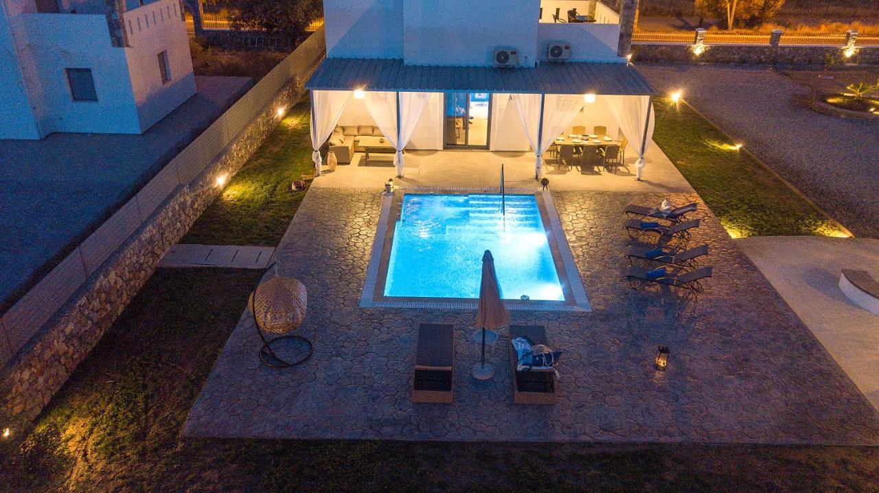 Livis Luxury Villa 키오타리 외부 사진
